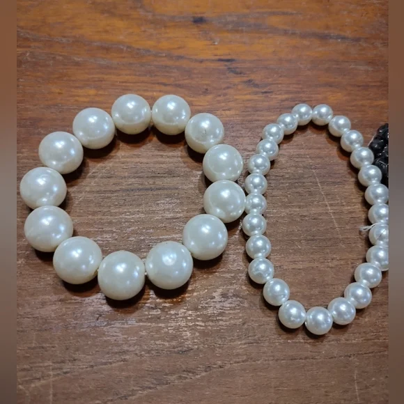 Job Lot of 18 Bracelets, Various Styles & Colours, Stretch, Bangle - Picture 10 of 15